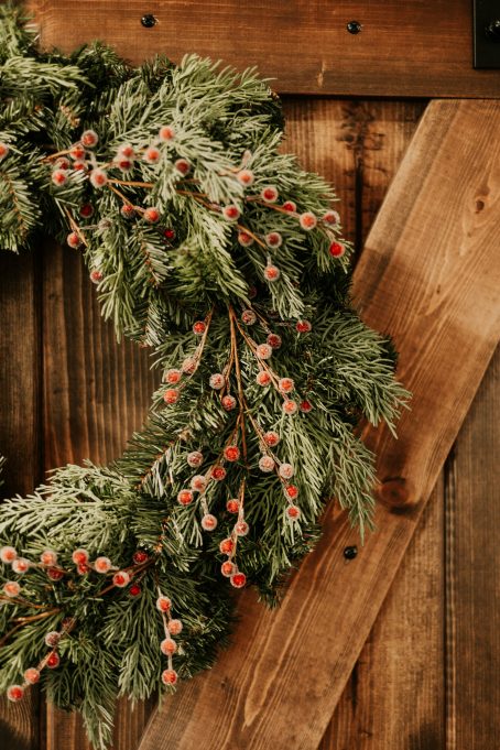 Willow Wreath Making Experience - Image 5