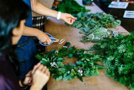 Willow Wreath Making Experience - Image 4